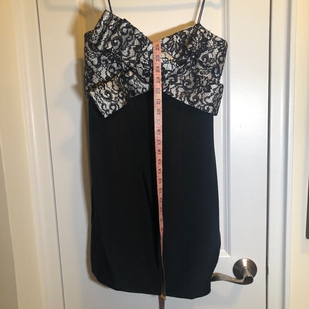 Marchesa Notte Black And White Lace Mini Cocktail Dress Size 6 EUC - Picture 12 of 12